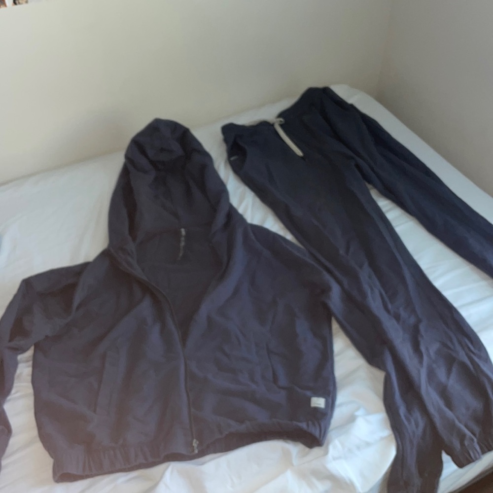 Vuori sweatsuit- jogger sweats and sweatshirt hoodie